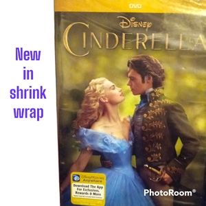 NWT Disney Live Action Cinderella Movie 2015